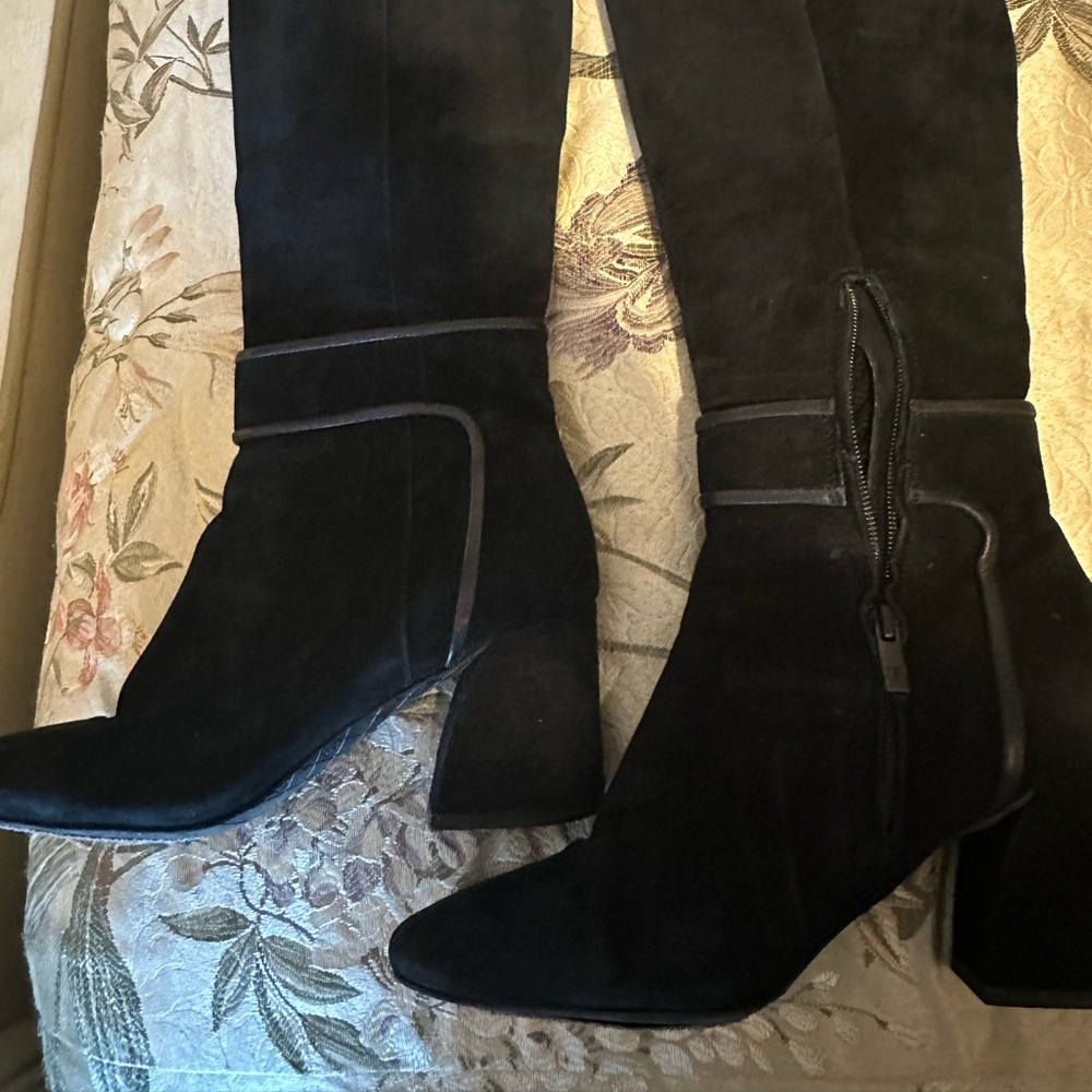 Donald J. Pliner Black Heeled Boots